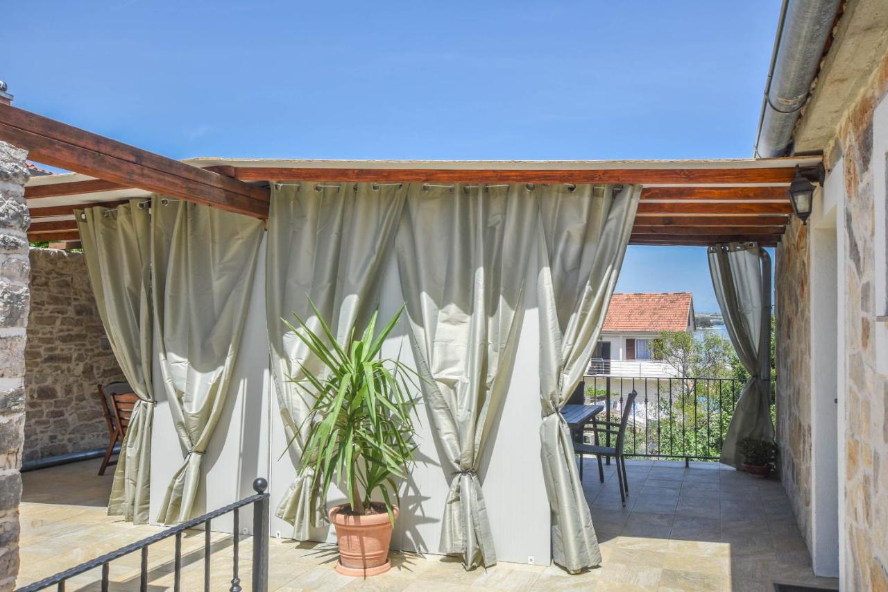 Apartments Tarragon Ugrinici 外观 照片
